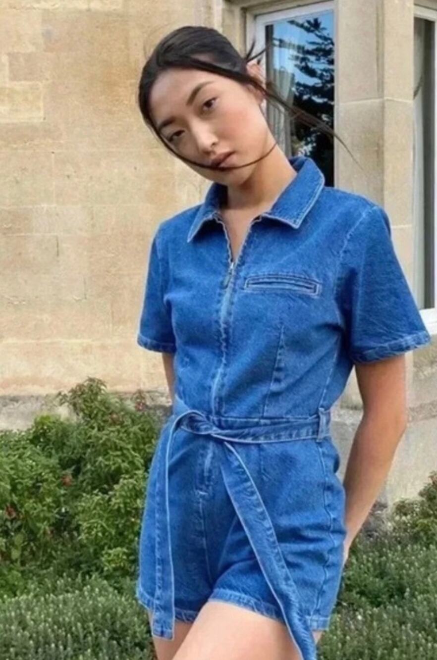 ✨2/$30✨ BDG Blue Denim Zip Up Romper Size 4 Short Sleeve Tie Waist